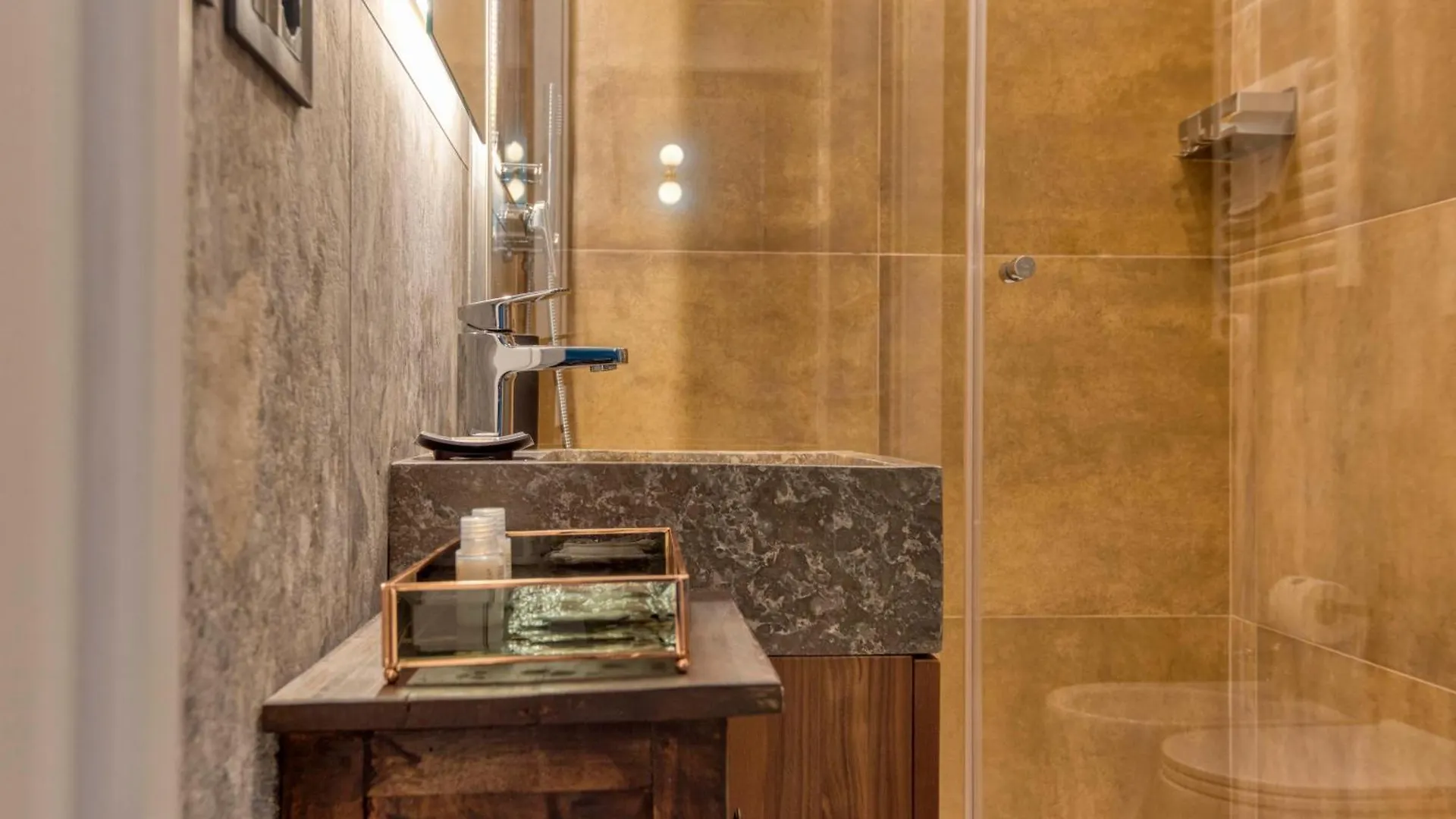 Suite Acquamarina - Appartamento Di Lusso In Galleria Buenos Aires Milão